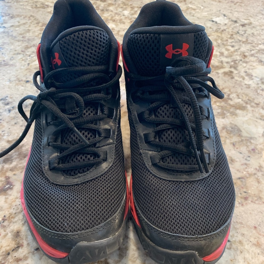 Under Armour Boys basketball shoes
